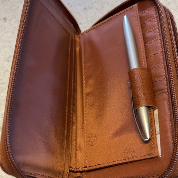 Mundi Small Big Fat Crossbody Photo flip Checkbook Cover Card Pockets 7x4x2 - Picture 5 of 13